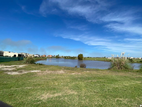 Imagen 2 de 4 de Lote En Venta A La Laguna Canton Norte Orientacion Norte