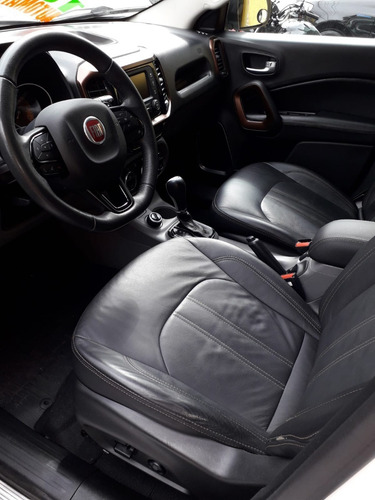 Imagem 3 de 8 de Fiat Toro Volcano