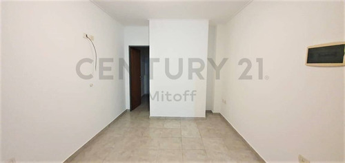Imagen 4 de 7 de Departamento En Venta 1 Dormitorio Y Patio La Plata