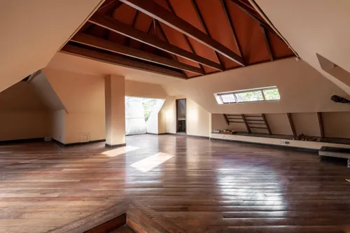 Casa En Arriendo/venta En La Macarena. Cod A8366