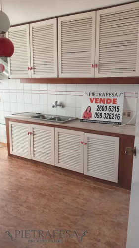 Apartamento En Venta 3 Dormitorios, 1 Baño- Bulevar 26 De Marzo- Pocitos