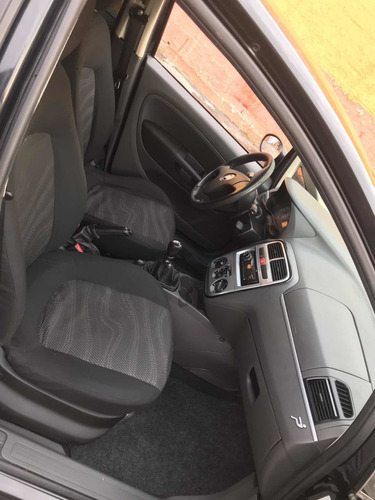 Imagem 7 de 15 de Fiat Punto 2010 1.4 Flex 5p