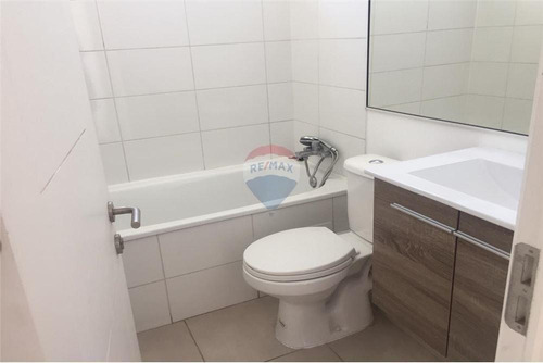 Imagen 6 de 8 de Se Vende Depto 2d+1b+ Est+bodega A Pasos Del Metro
