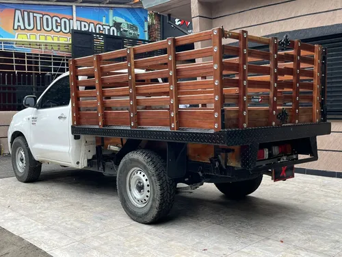 Toyota Hilux Estacas 2.7 Gasolina 4x2 D.c Std Modelo 2009