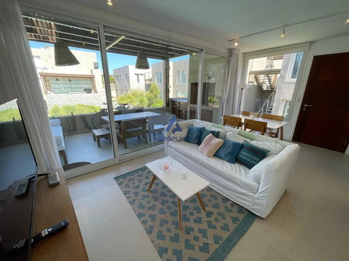 Moderno Apartamento 2 Dormitorios C Parrillero Propio En Montoya