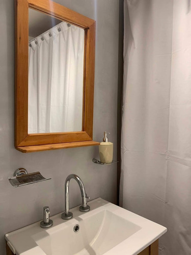 Imagen 20 de 27 de Departamento En El Centro De Bariloche Con Vista Al Lago, En Barrio Residencial Belgrano A Solo 4 Cuadras Del Centro Cívico, Apto Hasta 6 Personas
