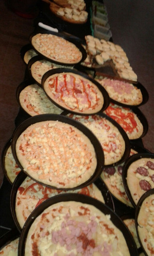 Pizza Party Pernil. Lunchs. Bondiola. Catering