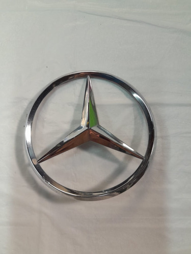 Emblema Mercedes Benz Pequeño.