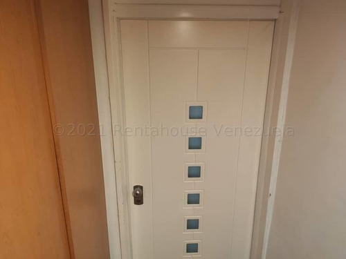 Imagen 2 de 14 de Apartamento En Venta En Los Naranjos, Caracas, Codigo: Mvg 22-17379