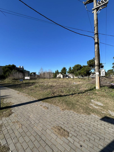 Lote Multifamiliar En Venta En Ostende