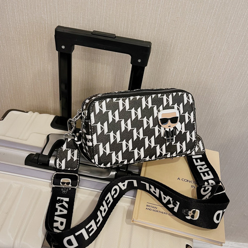 Bolso Bandolera De Piel Karl Lagerfeld Dos Paquetes