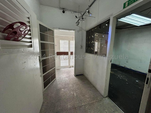 Venta Casa-galpon En Bello Monte 24-20461