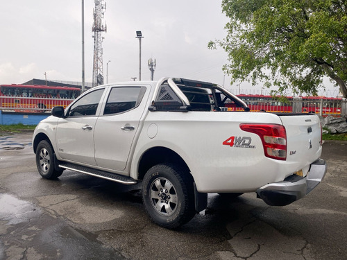 Mitsubishi L200 2.5l