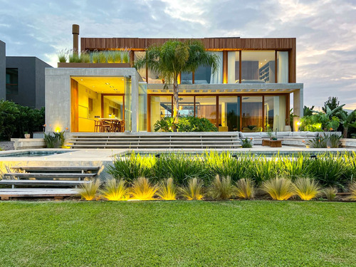 Moderna Casa Al Agua En Alquiler Amoblado En Virazon Nordelt