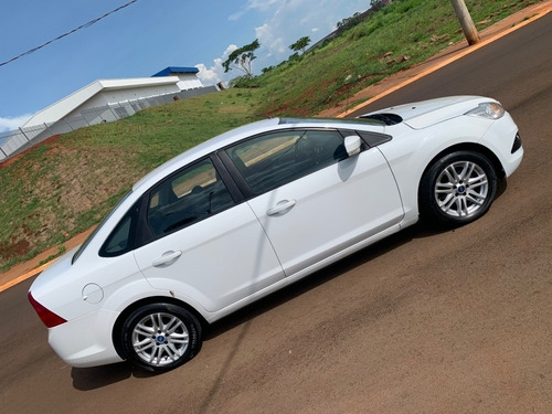 Imagem 4 de 10 de Ford Focus Sedan 2.0 Glx