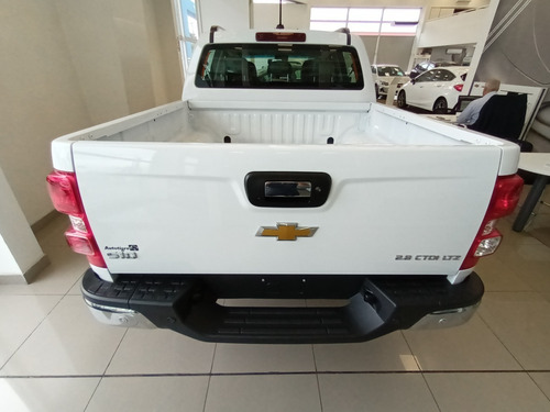 Imagen 22 de 23 de Chevrolet S10 4x4 At 2023 Mr