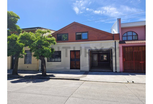 Se Vende Excelente Casa Para Inversión, Concepción