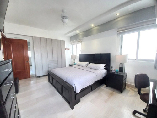 Apartamento En La Mejor Calle De Naco