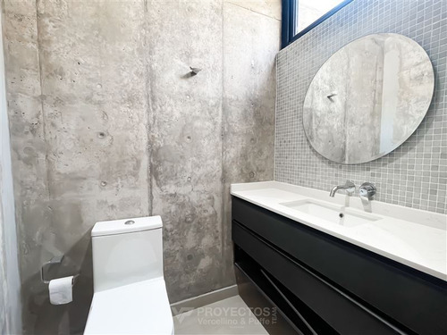 Casa En Venta De 4 Dorm. En Colina
