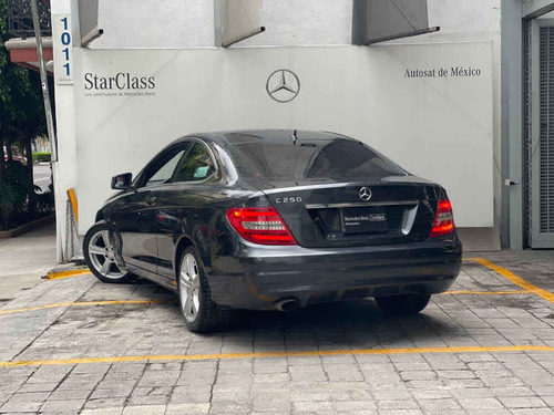 Imagen 3 de 15 de Mercedes-benz Clase C 2012 2p C 250 Cgi Coupe Aut