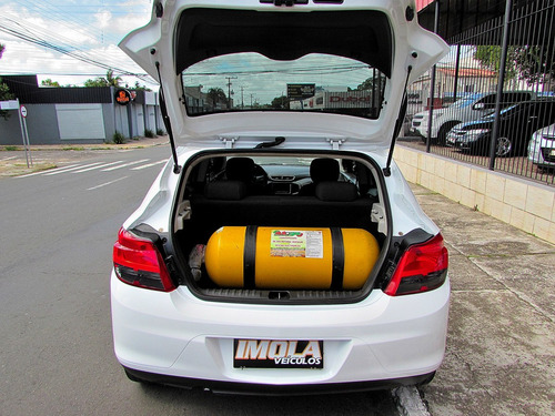 Imagem 8 de 14 de Gm - Chevrolet Onix 2014 Flex
