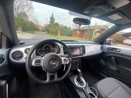 Imagen 4 de 5 de Volkswagen The Beetle 2015 1.4 Design Dsg