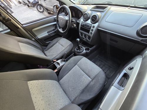 Ford Fiesta 1.6 MPI CLASS SEDAN 8V FLEX 4P MANUAL