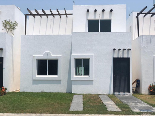 Casa En Venta En San Jose Novillero 