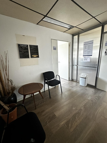 Oficina En San Isidro En Venta