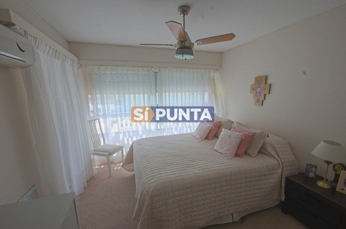 Imagen 10 de 20 de Departamento De 2 Dormitorios En Venta En Torre Con Todos Los Servicios