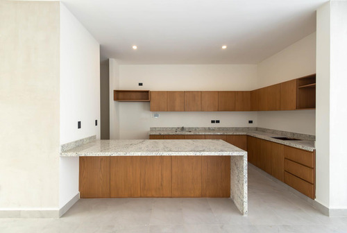Venta De Casa De Una Planta De 3 Habitaciones En Temozon Norte