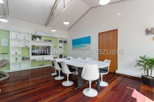 Ana Torres. Casa Comercial En Venta 25-20402 En Altamira