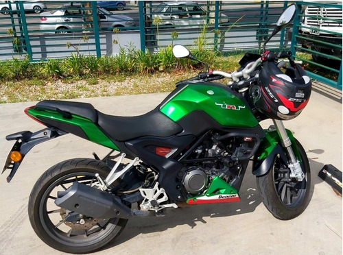 Imagen 4 de 10 de Moto Benelli Tnt 250 Cc Como Nueva!