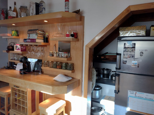 Venta Establecimiento Productivo De Bodega De Vino Artesanal + Vivienda, En Ph. Maquinarias Incluidas. A 15 Km De San Carlos De Bariloche