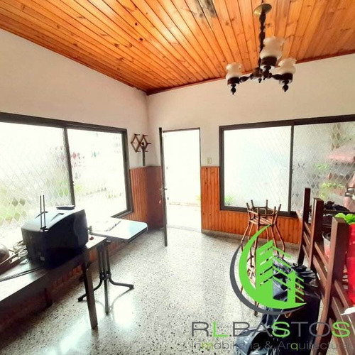 Imagen 8 de 14 de Chalet En Venta En Lanus Oeste