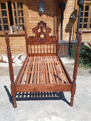 Cama De Solteiro Antiga, Madeira Maciça Marrom Antiga (Usado)
