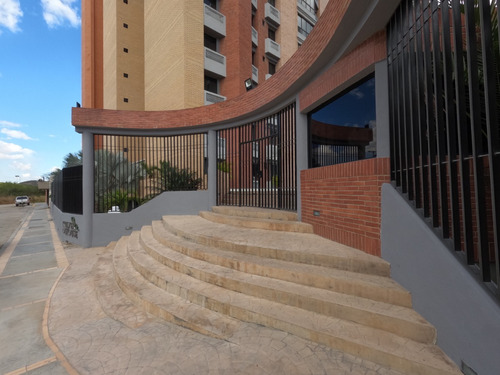 Apartamento En Venta Zona Este Barquisimeto Amoblado Jrh Piso Bajo, Como Nuevo// Zona De Los Proceres 