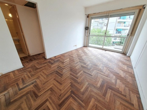 Departamento De 2 Ambientes Con Balcón Y Vista Abierta