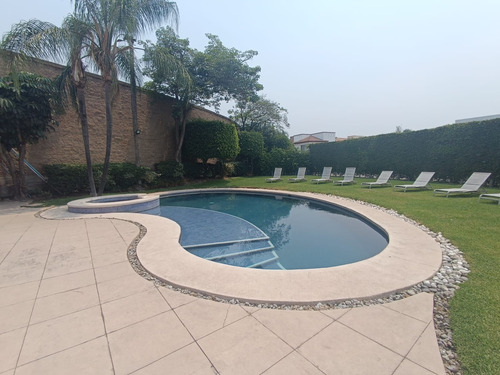 Casa En Venta Con Alberca Privada Y Una Sola Panta En Par Vial Jiutepec Morelos