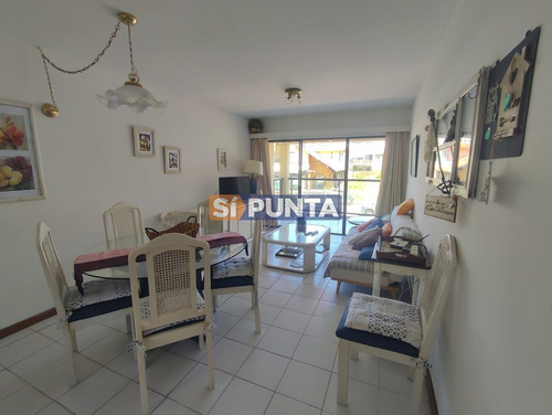 Imagen 10 de 27 de Apartamento En Venta 2 Dormitorios, Frente A Playa El Emir