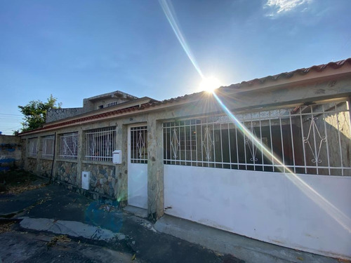 Vendo Casa En La Campiña Con Anexo C-8514 E. C