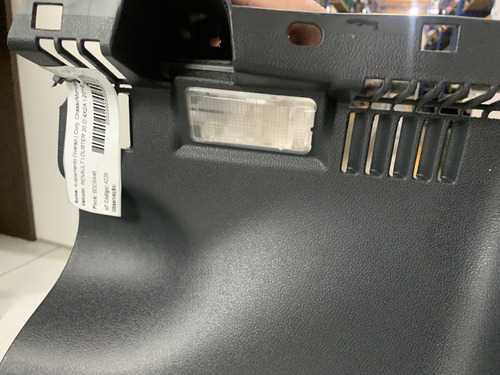 Acabamento Lateral Porta Malas L/e Duster 4x2a 2019 (Usado)