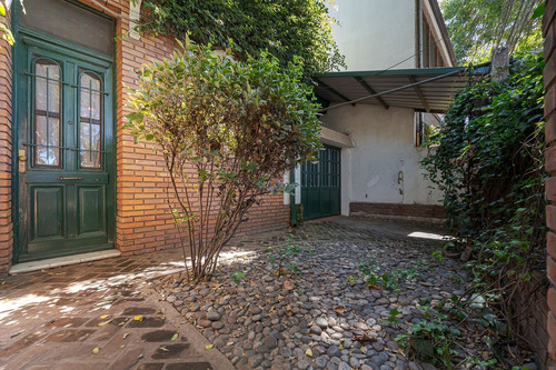 Venta/permuta Casa De 3 Dormitorios B. Parque