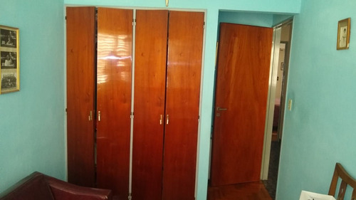 Importante Casa En Venta Con Local Comercial