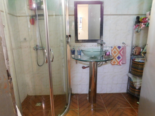 Apartamento En Edificio Ubicado A 200 Mts De Millán Y Raffo (círculo Católico)