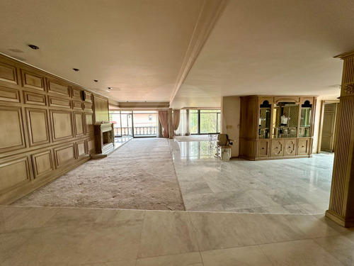Casa En Venta En Lomas Altas
