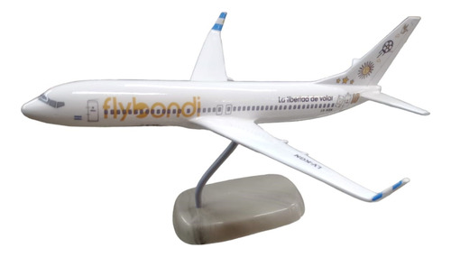 Avión Boeing 737z Flybondi De Resina Av084 Milouhobbies