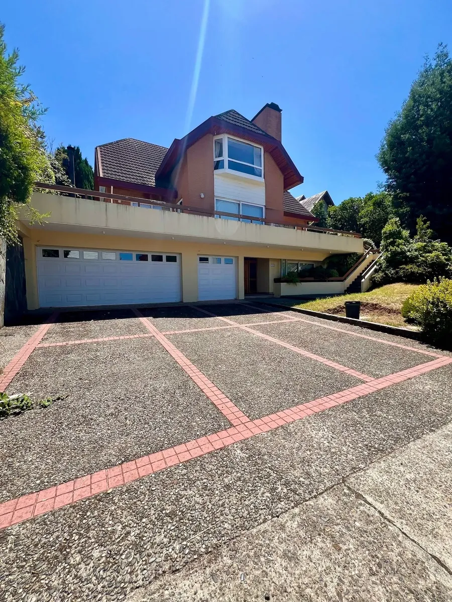 Imagen 1 de 20 de Vende Amplia Casa En Isla Teja, Valdivia (164585)