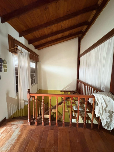 Casa En Venta En Poeta Lugones, Apta Crédito, 4 Dor, 2 Baños