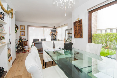 Impecable Casa En Venta, Concón Y Con Un Maravilloso Quincho